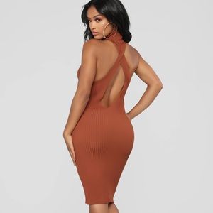 Backless sweater dress size large